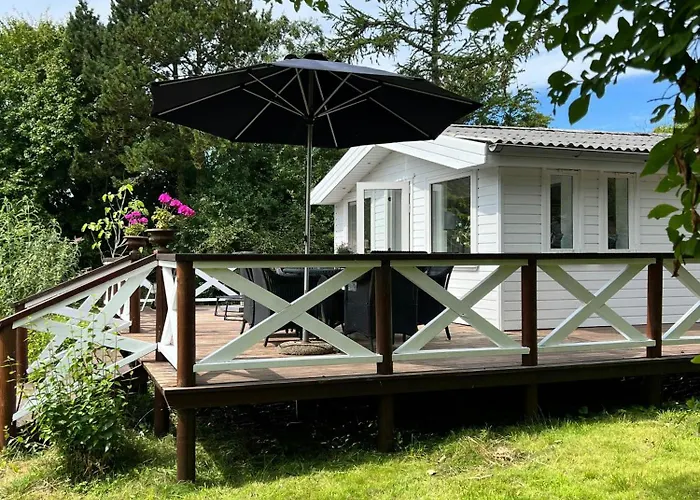 בית נופש House On Femo With Large Patio